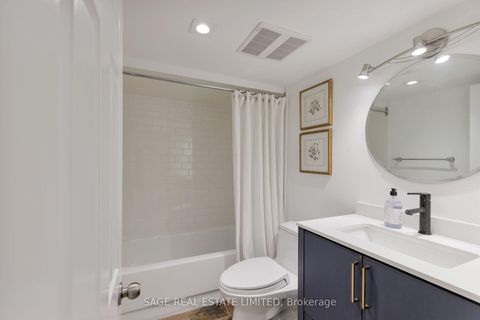 Photo 48 at 35 Grenview Boulevard N, Kingsway South, Toronto