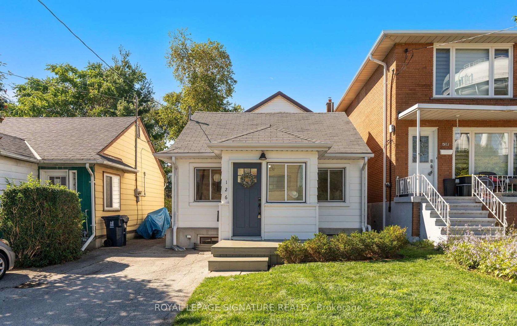 126 Twenty Second Street, New Toronto, Toronto 2
