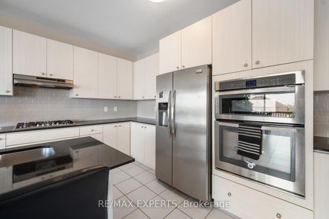 Photo 14 at 2144 Dale Road, Alcona, Innisfil