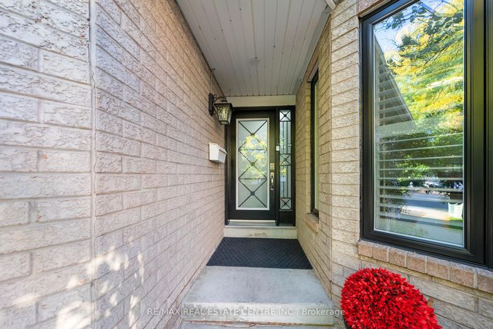 Photo 1 at 37 Pebblestone Circle, Brampton West, Brampton