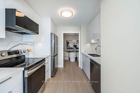 Photo 19 at 301 - 1 Aberfoyle Crescent, City Centre West, Toronto
