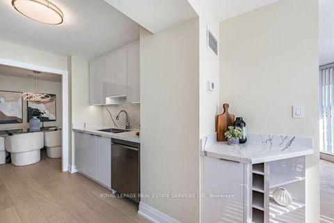Photo 20 at 301 - 1 Aberfoyle Crescent, City Centre West, Toronto