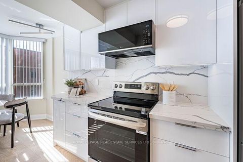 Photo 23 at 301 - 1 Aberfoyle Crescent, City Centre West, Toronto