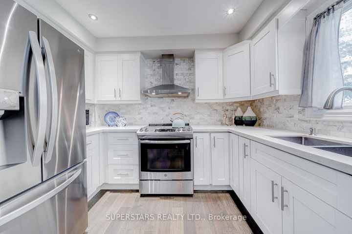 Photo 7 at 115 Major Button's Drive, Amberglen, Markham
