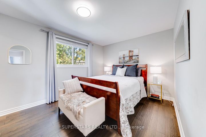 Photo 13 at 115 Major Button's Drive, Amberglen, Markham