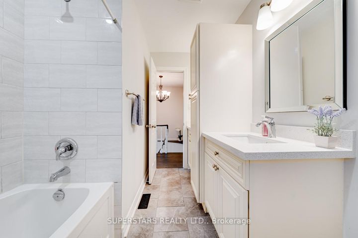 Photo 18 at 115 Major Button's Drive, Amberglen, Markham