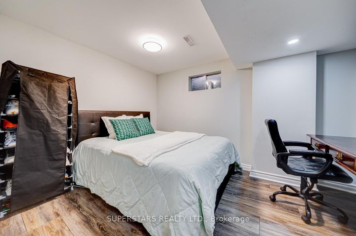 Photo 22 at 115 Major Button's Drive, Amberglen, Markham