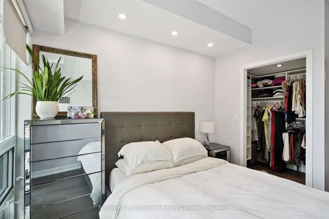 Photo 13 at 903 - 105 George Street, Moss Park, Toronto