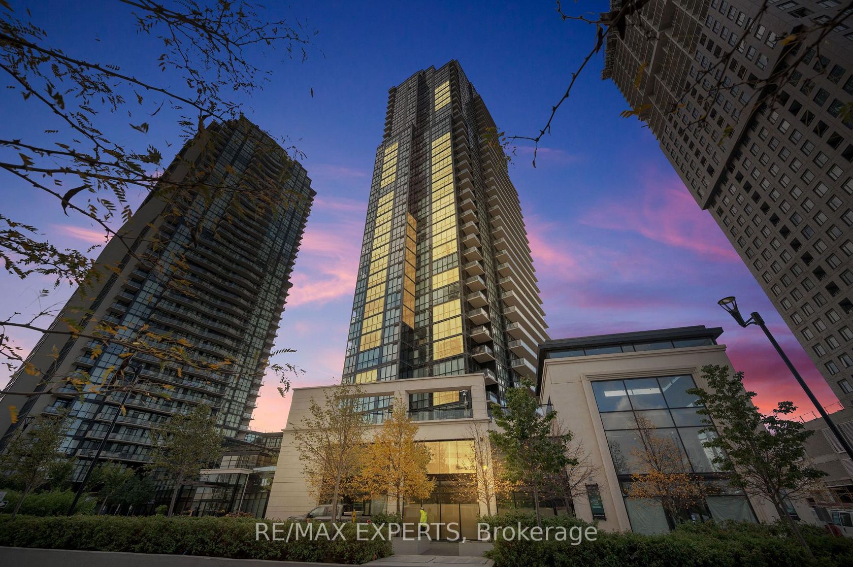 3002 - 2910 Highway 7 Road W, Concord, Vaughan 