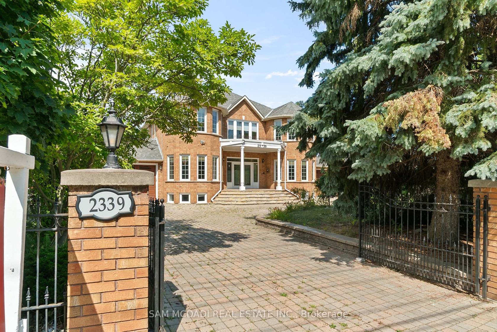 2339 Glengarry Road, Erindale, Mississauga by Loree Meneguzzi Real Estate 2339 Glengarry Road, Erindale, Mississauga