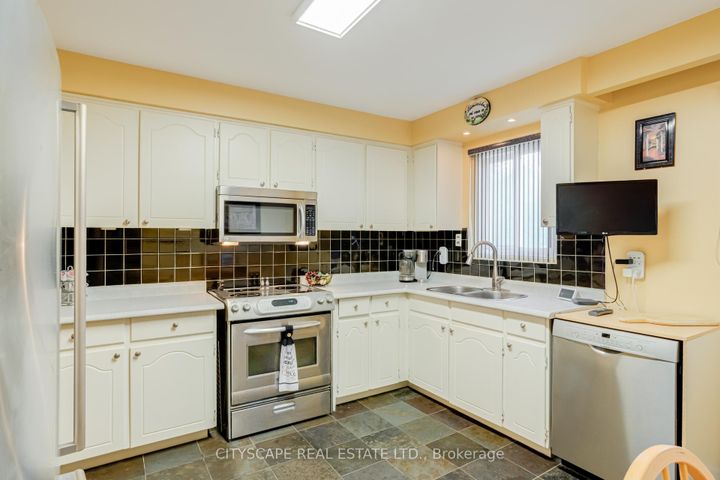 Photo 8 at 22 Jade Crescent, Northgate, Brampton