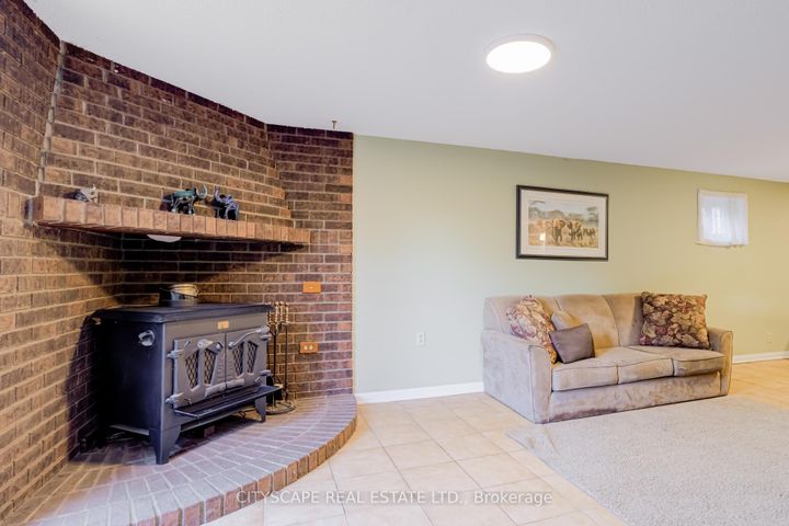 Photo 25 at 22 Jade Crescent, Northgate, Brampton