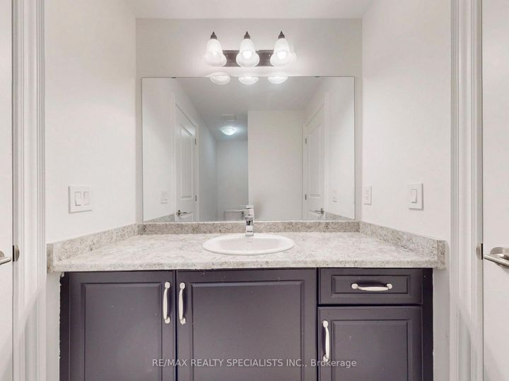 Photo 20 at 33 Tiger Crescent, Wellington North, Brampton
