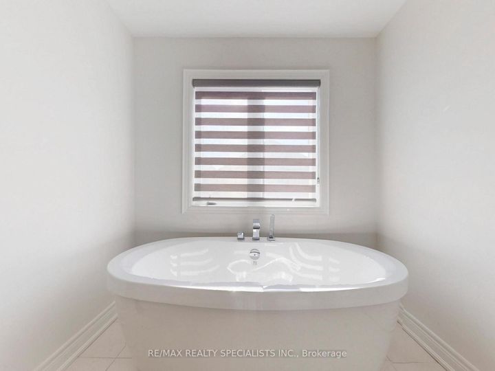Photo 25 at 33 Tiger Crescent, Wellington North, Brampton