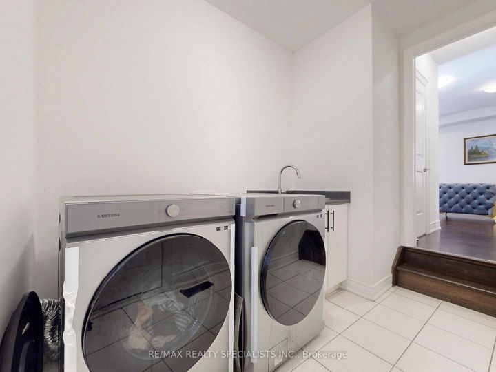 Photo 32 at 33 Tiger Crescent, Wellington North, Brampton