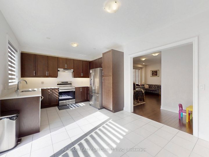 Photo 36 at 33 Tiger Crescent, Wellington North, Brampton