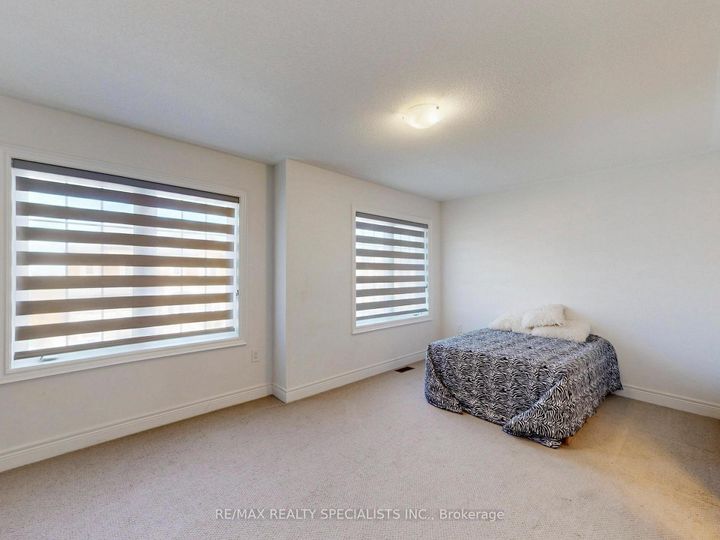 Photo 37 at 33 Tiger Crescent, Wellington North, Brampton