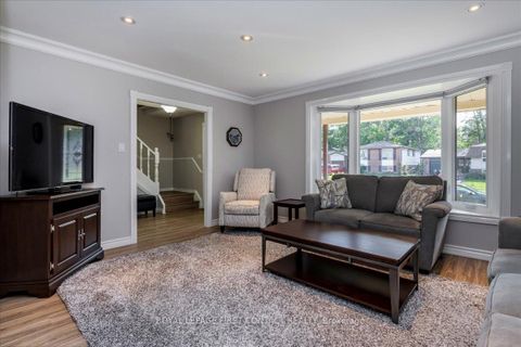 Photo 4 at 23 Virgilwood Crescent, Cundles East, Barrie