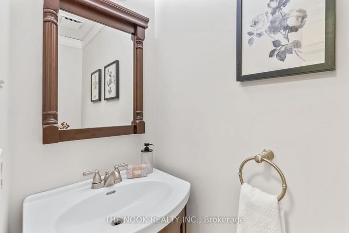 Photo 20 at 1090 Benton Crescent, Liverpool, Pickering