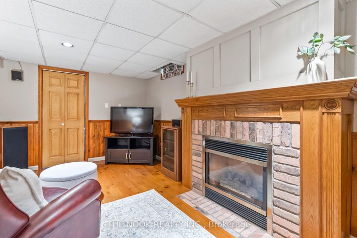 Photo 36 at 1090 Benton Crescent, Liverpool, Pickering
