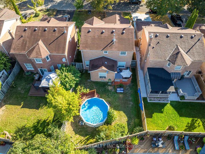 Photo 38 at 1090 Benton Crescent, Liverpool, Pickering