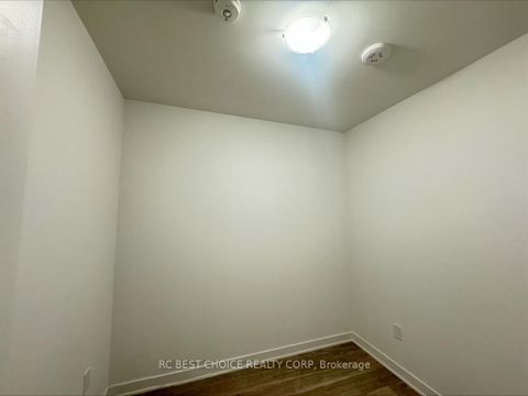 Photo 3 at 410 E - 70 Princess Street, Waterfront Communities C8, Toronto
