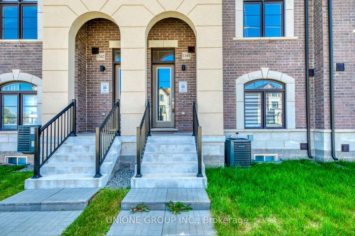 Photo 1 at 1344 William Halton Parkway, NW Northwest, Oakville