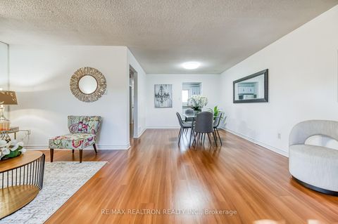 Photo 9 at 79 - 91 L'Amoreaux Drive, L'Amoreaux, Toronto