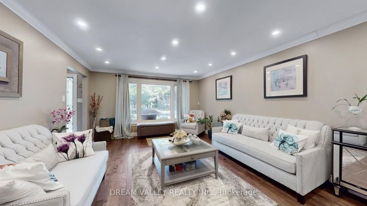 Photo 5 at 15 Scarborough Golf Club Road, Scarborough Village, Toronto