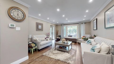 Photo 6 at 15 Scarborough Golf Club Road, Scarborough Village, Toronto
