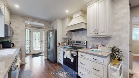 Photo 12 at 15 Scarborough Golf Club Road, Scarborough Village, Toronto