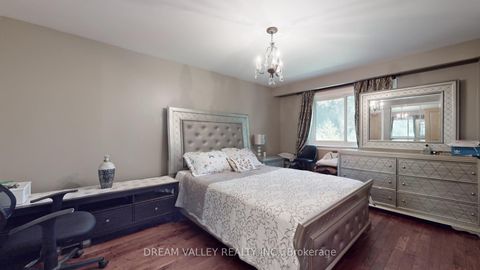 Photo 19 at 15 Scarborough Golf Club Road, Scarborough Village, Toronto