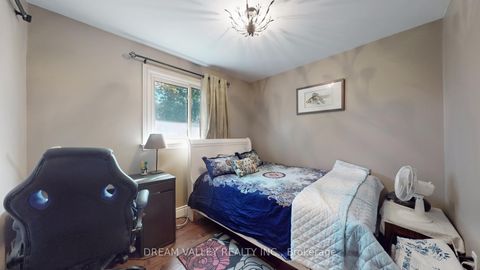 Photo 23 at 15 Scarborough Golf Club Road, Scarborough Village, Toronto