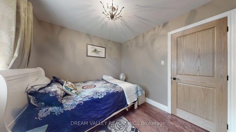 Photo 25 at 15 Scarborough Golf Club Road, Scarborough Village, Toronto