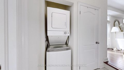 Photo 11 at 8 Culloden Court, Highland Creek, Toronto
