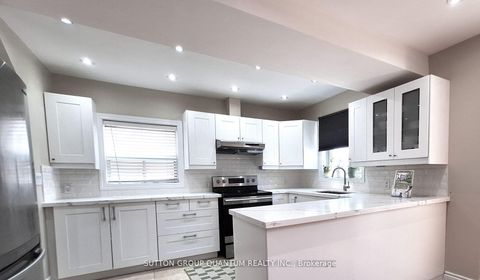Photo 5 at 74 Cliff Street, Smythe, Toronto