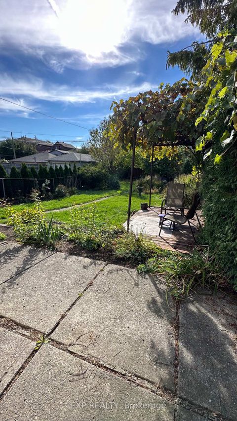 Photo 13 at 546 Mc Roberts Avenue N, Fairbank, Toronto