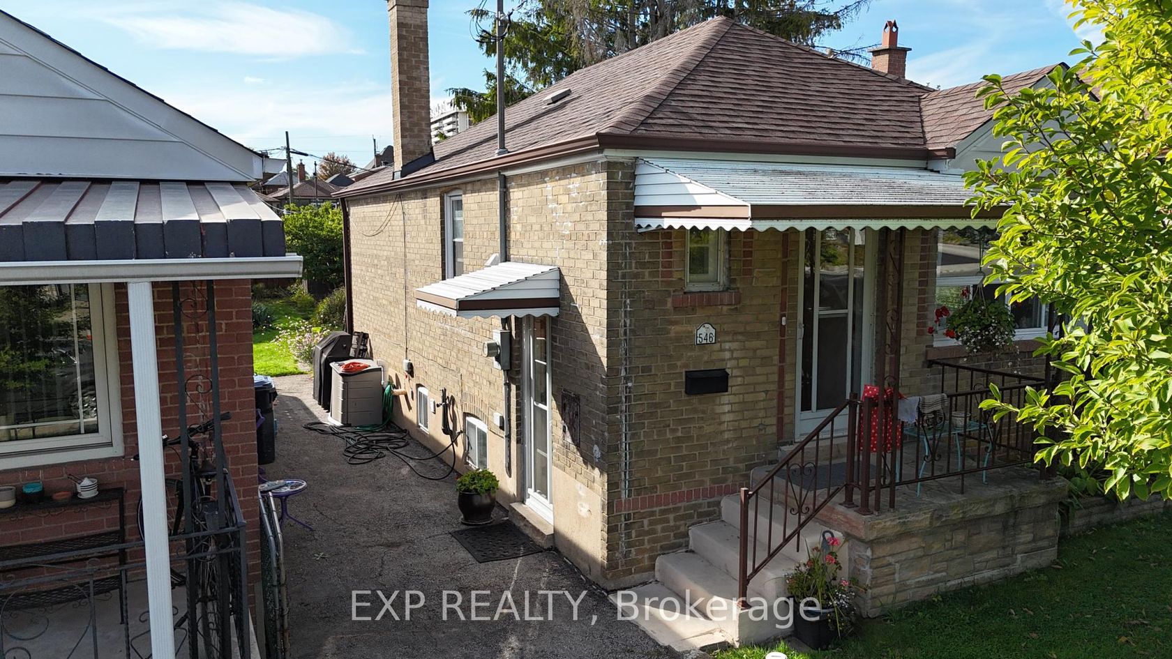 546 Mc Roberts Avenue N, Fairbank, Toronto 