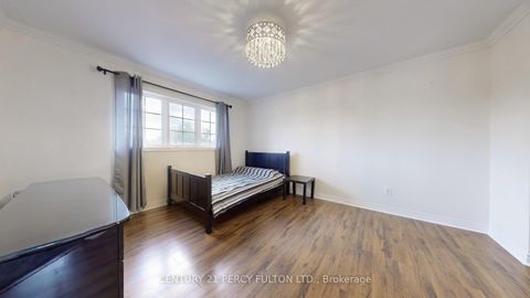 Photo 14 at 138 Tunbridge Road, Georgian Drive, Barrie