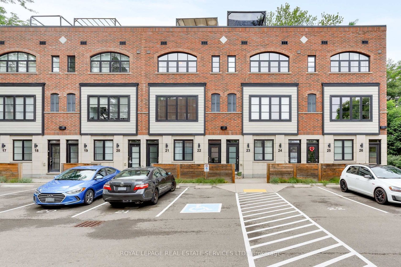 22 - 405 Plains Road E, LaSalle, Burlington 