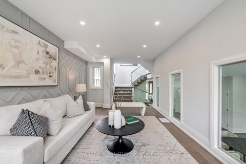 Photo 18 at 17 Trenton Avenue, Lumsden, Toronto