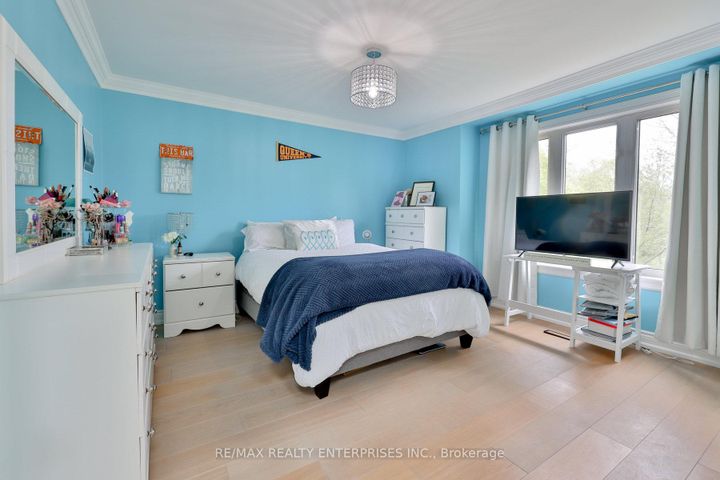 Photo 25 at 1215 Indian Road, Lorne Park, Mississauga