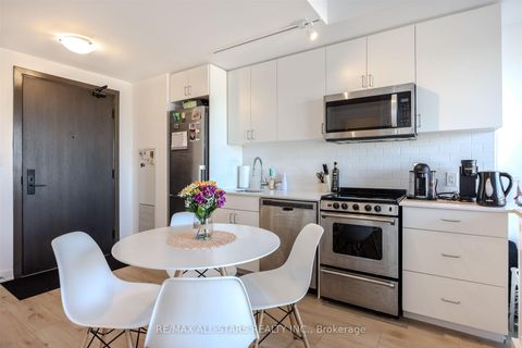Photo 5 at 611 - 2799 kingston Road, Cliffcrest, Toronto