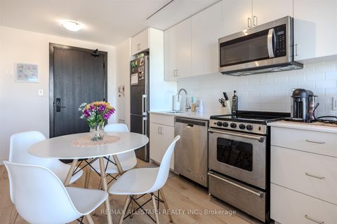 Photo 7 at 611 - 2799 kingston Road, Cliffcrest, Toronto