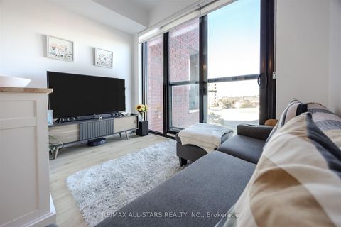 Photo 9 at 611 - 2799 kingston Road, Cliffcrest, Toronto