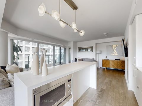 Photo 11 at 716 - 5 Soudan Avenue, Mount Pleasant West, Toronto