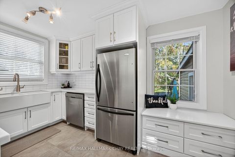 Photo 15 at 107 Peel Street, Wellington, Barrie