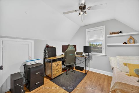 Photo 20 at 107 Peel Street, Wellington, Barrie