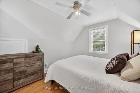 Photo 23 at 107 Peel Street, Wellington, Barrie