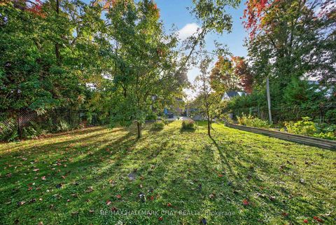 Photo 39 at 107 Peel Street, Wellington, Barrie